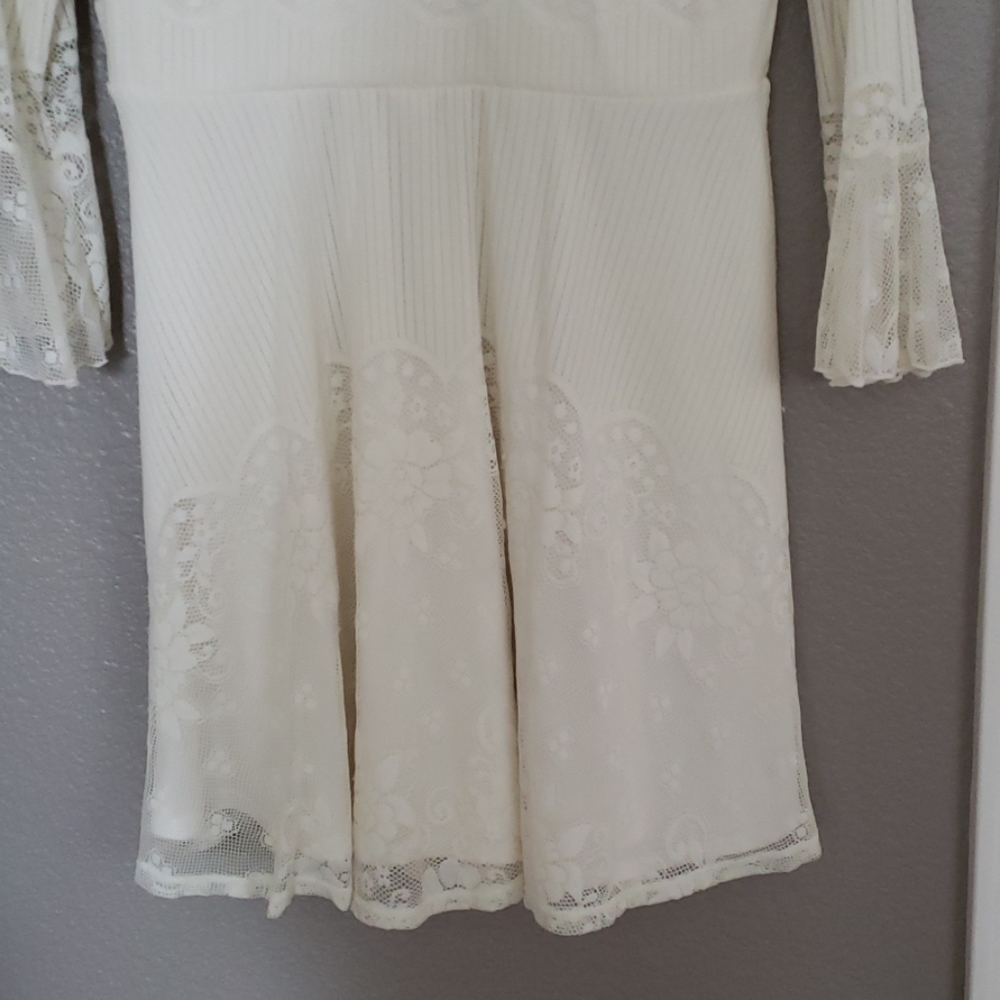 Dress - Picture 4 of 5